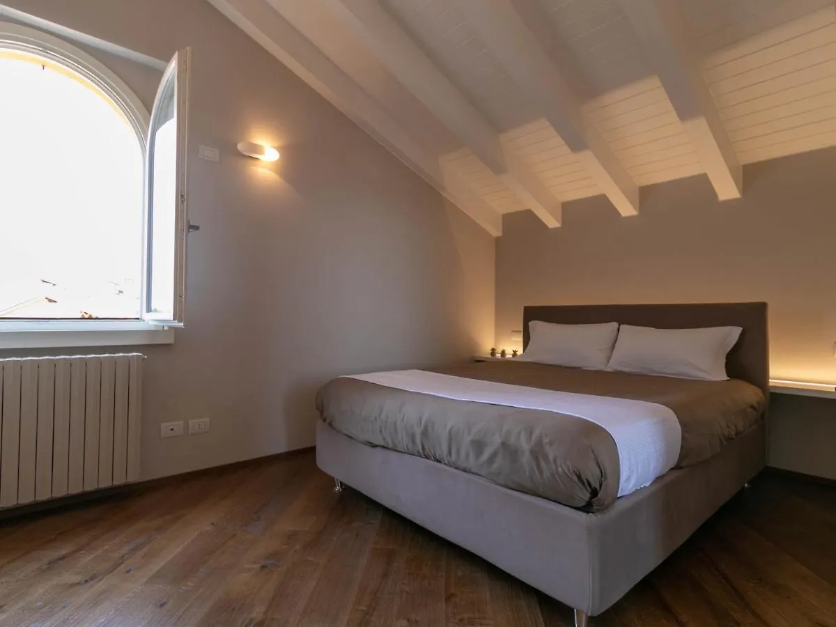 Mamma Ciccia Holiday Home - Cozy Attic Galbiate Apartment