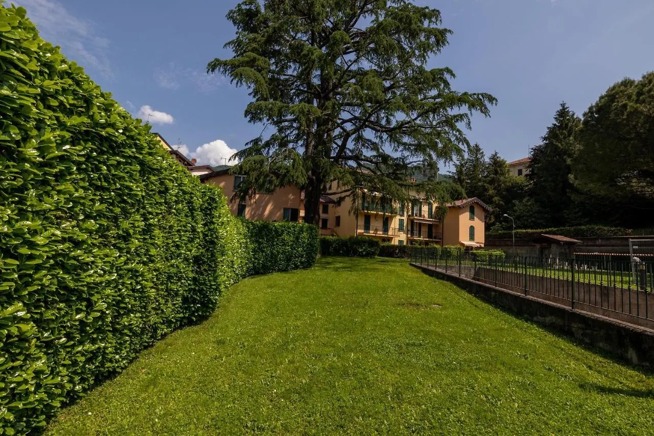 Mamma Ciccia Holiday Home - Cozy Attic Galbiate Italy